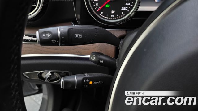 Mercedes-Benz E-Class E220d Exclusive
