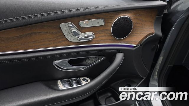 Mercedes-Benz E-Class E220d Exclusive