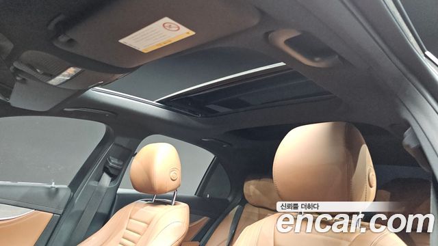 Mercedes-Benz E-Class E300 4MATIC AMG Line