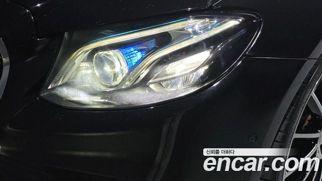 Mercedes-Benz E-Class E300 4MATIC AMG Line