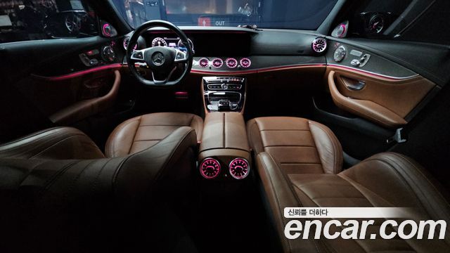 Mercedes-Benz E-Class E300 4MATIC AMG Line