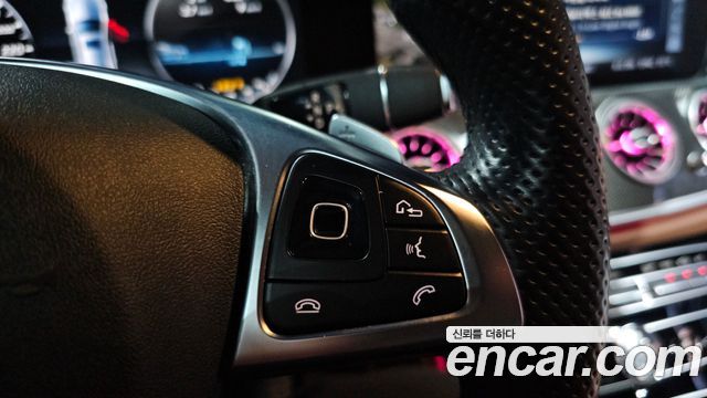 Mercedes-Benz E-Class E300 4MATIC AMG Line