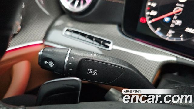 Mercedes-Benz E-Class E300 4MATIC AMG Line