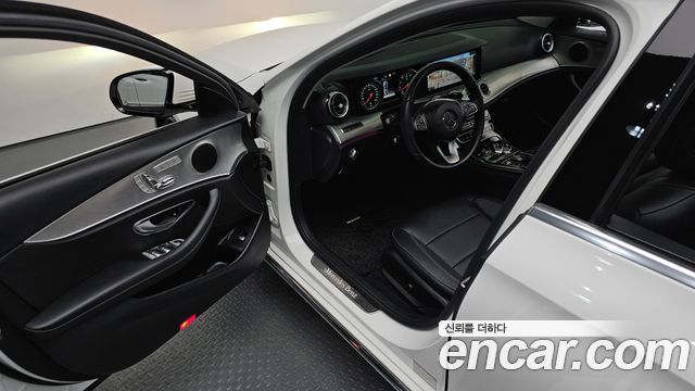 Mercedes-Benz E-Class E200 Avantgarde