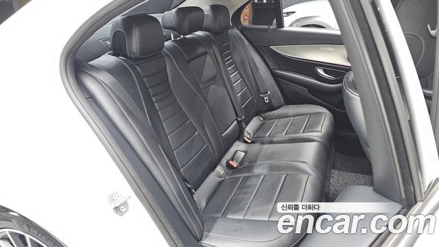 Mercedes-Benz E-Class E200 Avantgarde