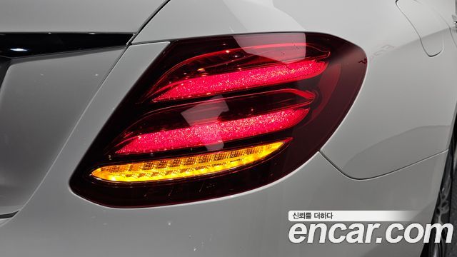 Mercedes-Benz E-Class E200 Avantgarde