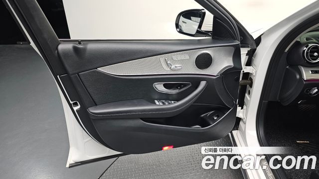 Mercedes-Benz E-Class E200 Avantgarde