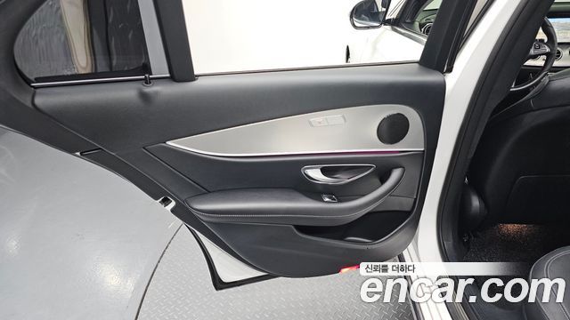 Mercedes-Benz E-Class E200 Avantgarde