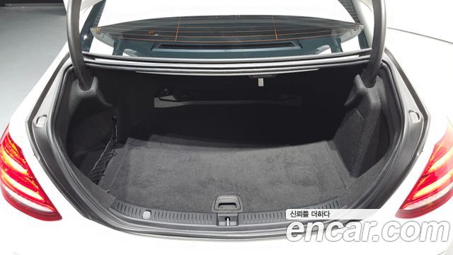 Mercedes-Benz E-Class E200 Avantgarde