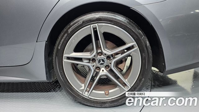 Mercedes-Benz CLS-Class CLS300d AMG Line