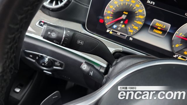 Mercedes-Benz CLS-Class CLS300d AMG Line