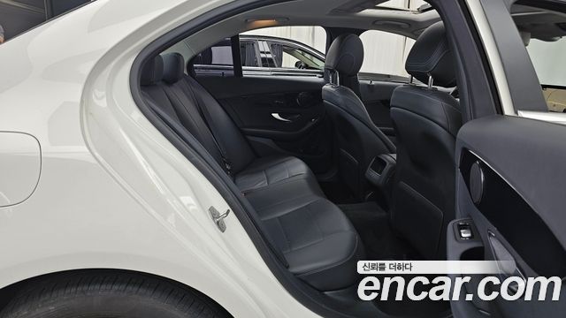 Mercedes-Benz C-Class C200