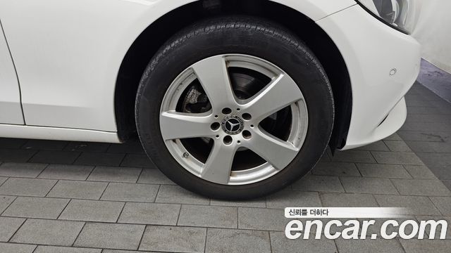 Mercedes-Benz C-Class C200