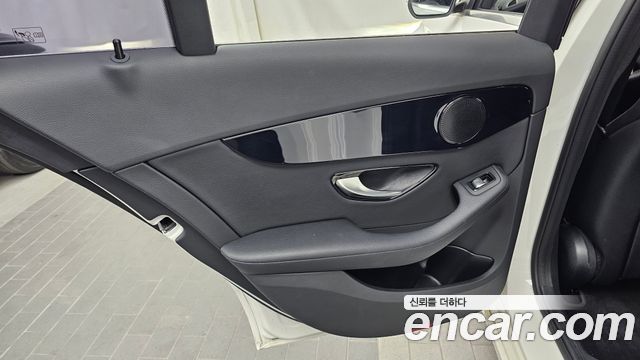 Mercedes-Benz C-Class C200