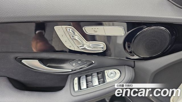 Mercedes-Benz C-Class C200