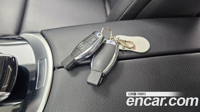 Mercedes-Benz C-Class C200