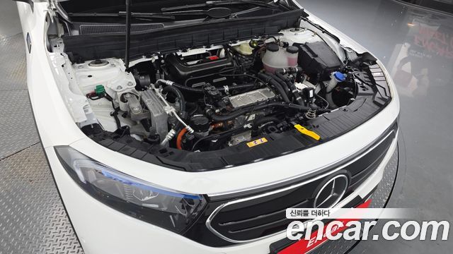 Mercedes-Benz EQB EQB300 4MATIC