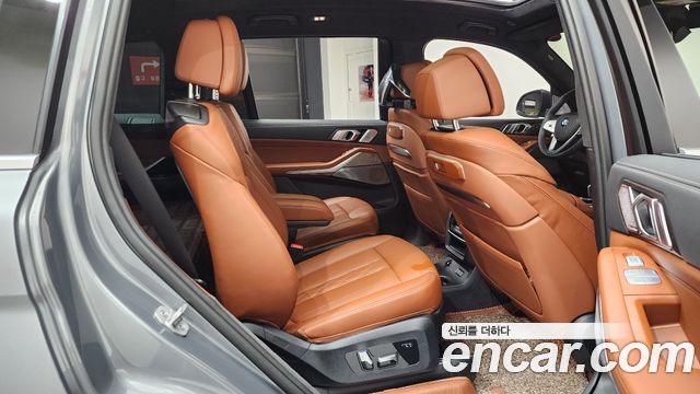 BMW X7 xDrive 40i Design Pure Excellence 6-Seater