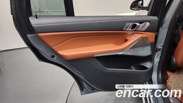 BMW X7 xDrive 40i Design Pure Excellence 6-Seater