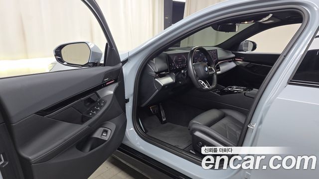 BMW 5-Series 520i M Sport