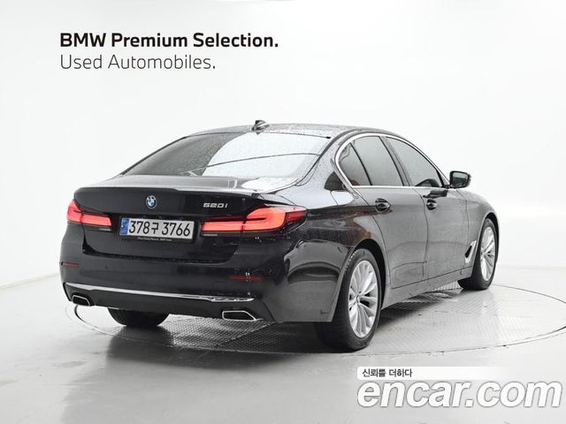 BMW 5-Series 520i Luxury