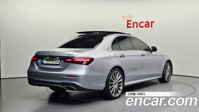 Mercedes-Benz E-Class E350 4MATIC AMG Line
