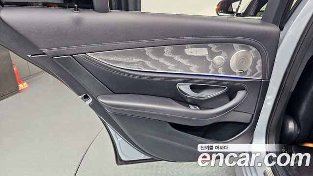 Mercedes-Benz E-Class E350 4MATIC AMG Line