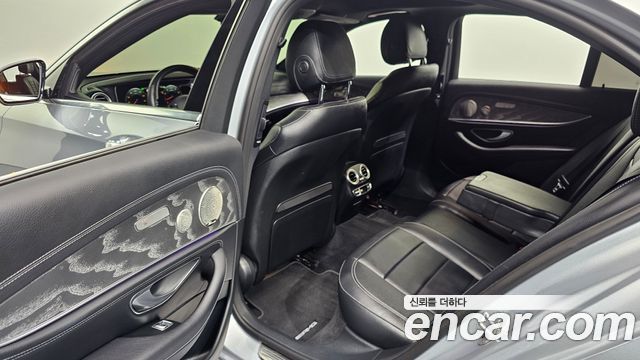 Mercedes-Benz E-Class E350 4MATIC AMG Line