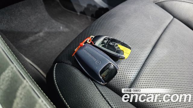 Mercedes-Benz E-Class E350 4MATIC AMG Line