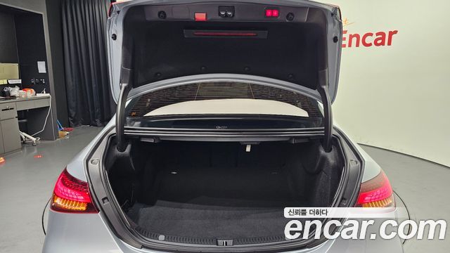Mercedes-Benz E-Class E350 4MATIC AMG Line