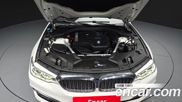 BMW 5-Series 530i Luxury Plus