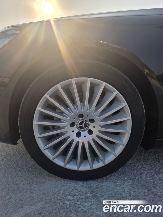 Mercedes-Benz S-Class S350L