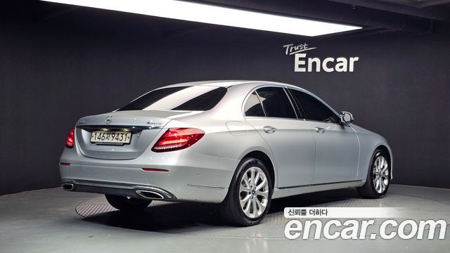 Mercedes-Benz E-Class E220d 4MATIC Exclusive