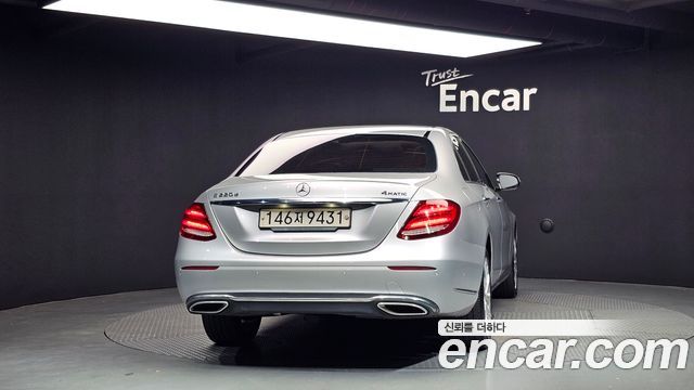 Mercedes-Benz E-Class E220d 4MATIC Exclusive