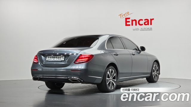 Mercedes-Benz E-Class E300e Exclusive