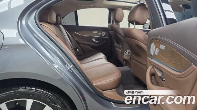 Mercedes-Benz E-Class E300e Exclusive