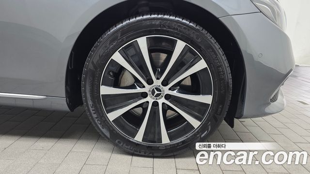 Mercedes-Benz E-Class E300e Exclusive