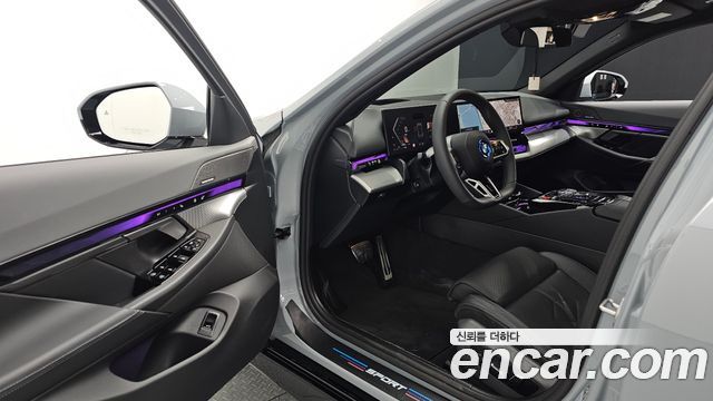 BMW 5-Series 530i xDrive M Sport