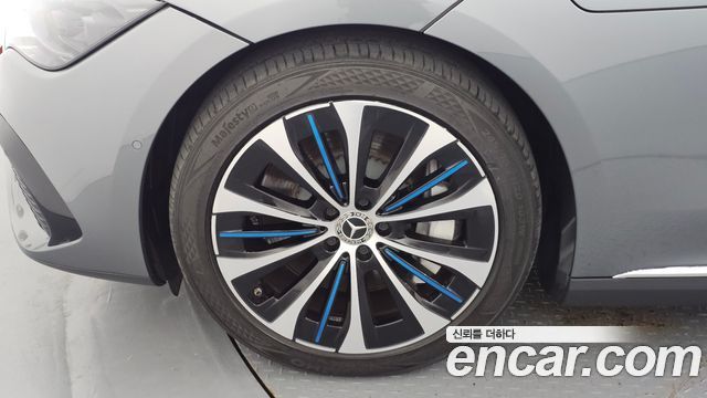 Mercedes-Benz EQE EQE350+