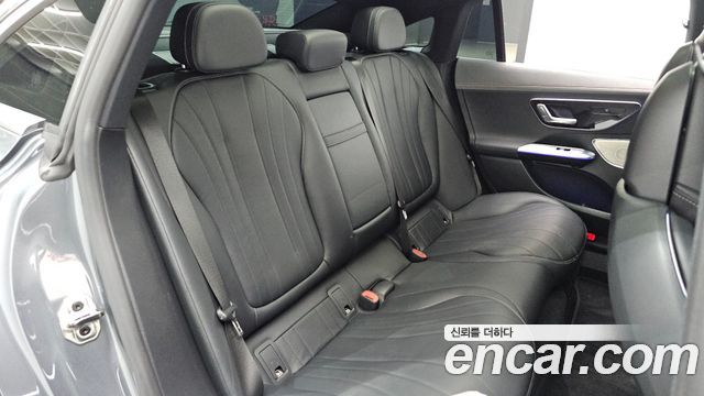 Mercedes-Benz EQE EQE350+