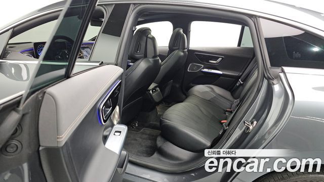 Mercedes-Benz EQE EQE350+