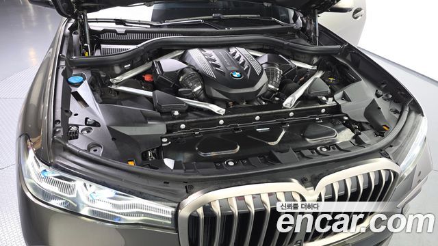 BMW X7 M50i 6STR
