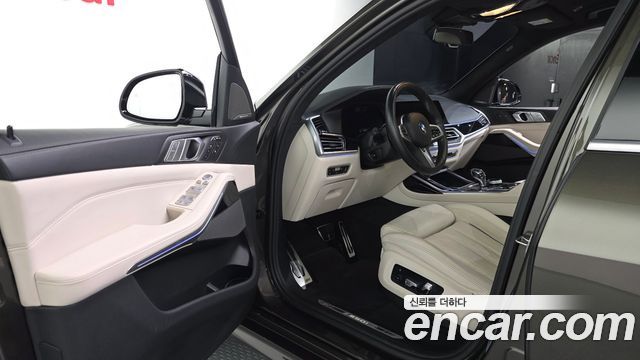 BMW X7 M50i 6STR