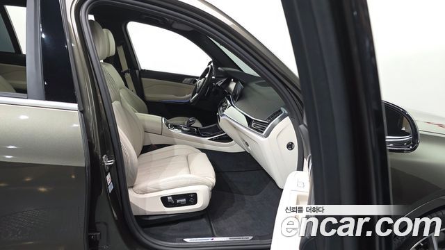 BMW X7 M50i 6STR
