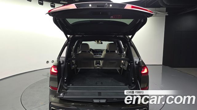 BMW X7 M50i 6STR