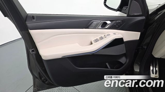 BMW X7 M50i 6STR