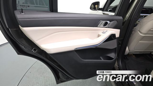 BMW X7 M50i 6STR