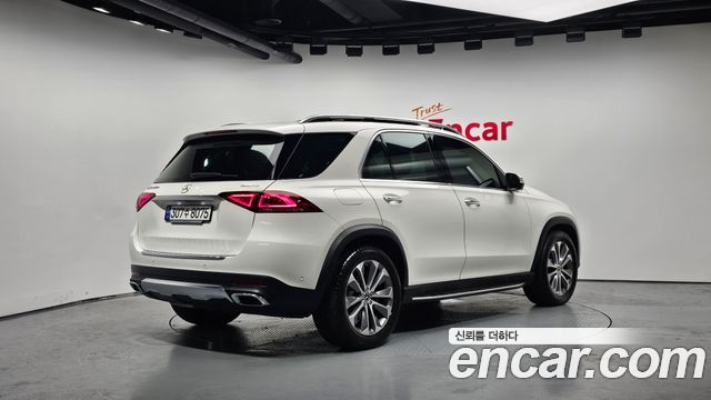Mercedes-Benz GLE-Class GLE300d 4MATIC