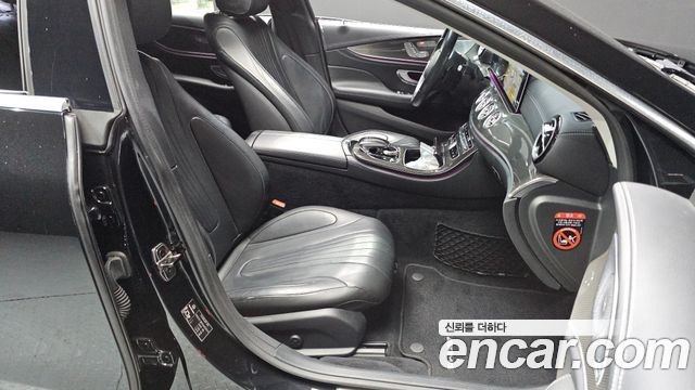 Mercedes-Benz CLS-Class CLS300d AMG Line