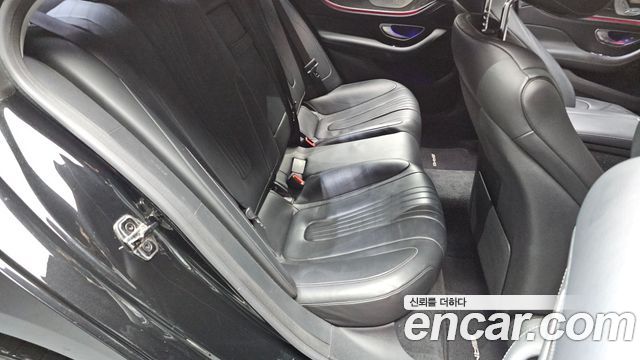 Mercedes-Benz CLS-Class CLS300d AMG Line